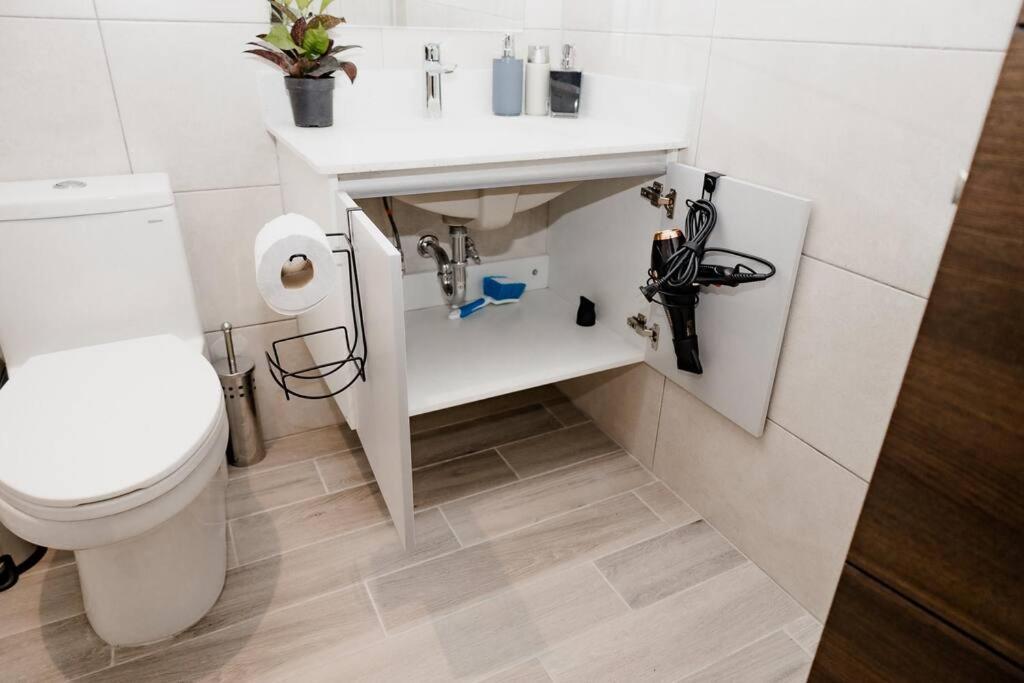 Apartamento De Lujo En Zona 10 Città del Guatemala Esterno foto